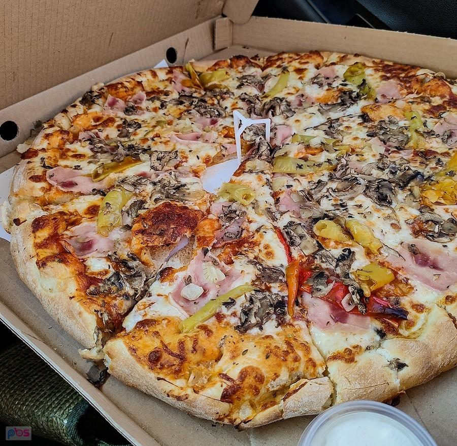 Pizza "Kierowniczka" ze stopiątki