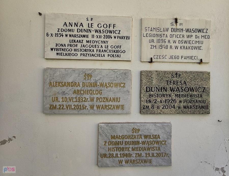 Ożarów - tablice epitafijne rodziny Dunin-Wąsowicz