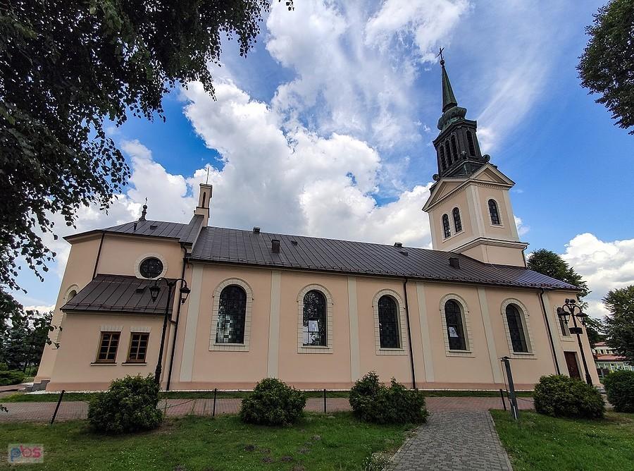 Kościół Świętego Krzyża w Kozienicach wzniesiono w latach 1868-1869