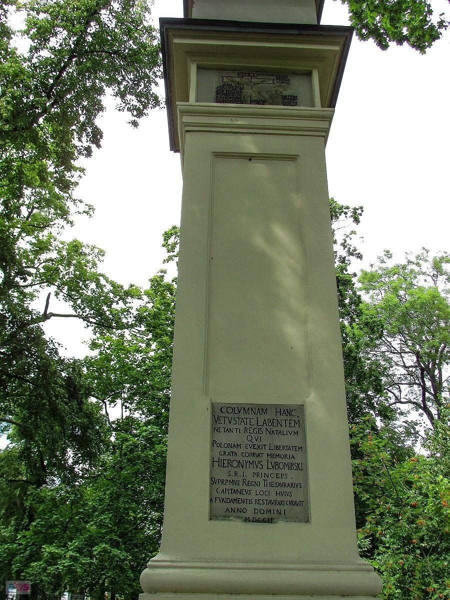Kozienice - obelisk królewski
