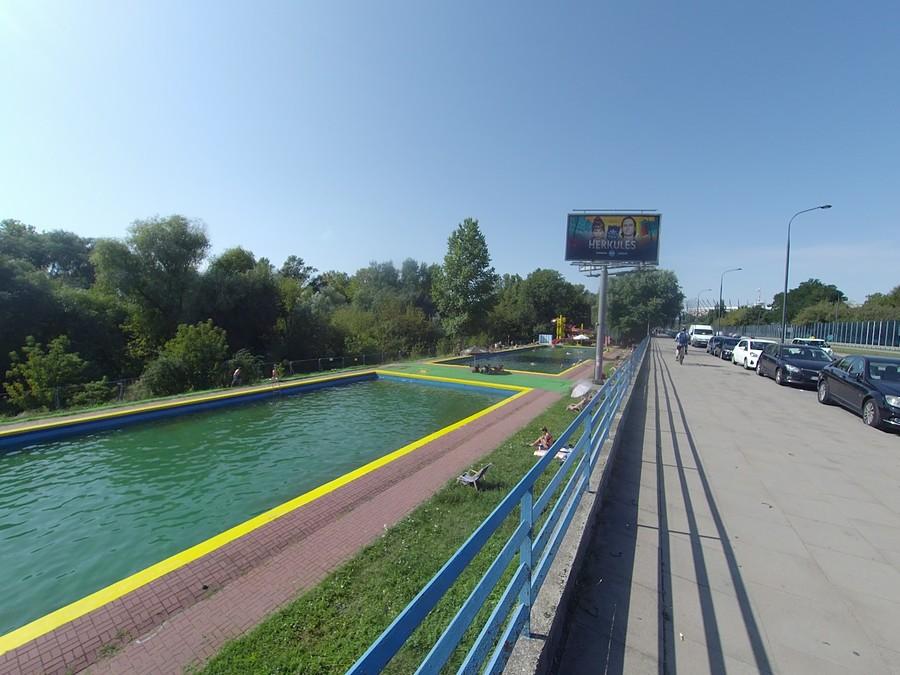 40 zł bilet normalny, 25 - ulgowy i tłoku nie ma!