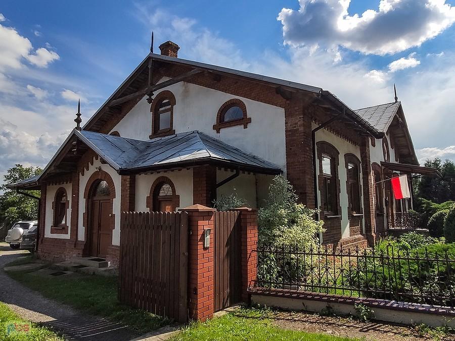 Solec nad Wisłą - plebania została zbudowana w 1898 roku