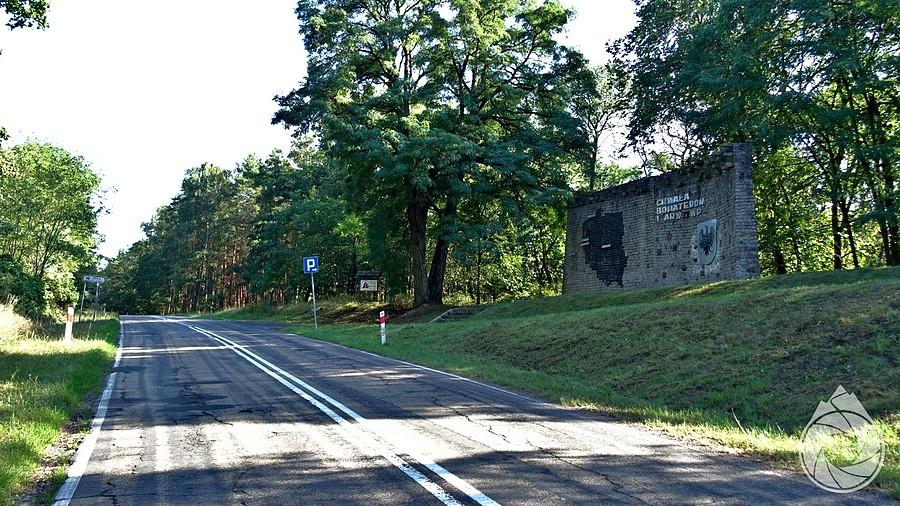Kamienna Ściana Chwały przy Gozdowicach