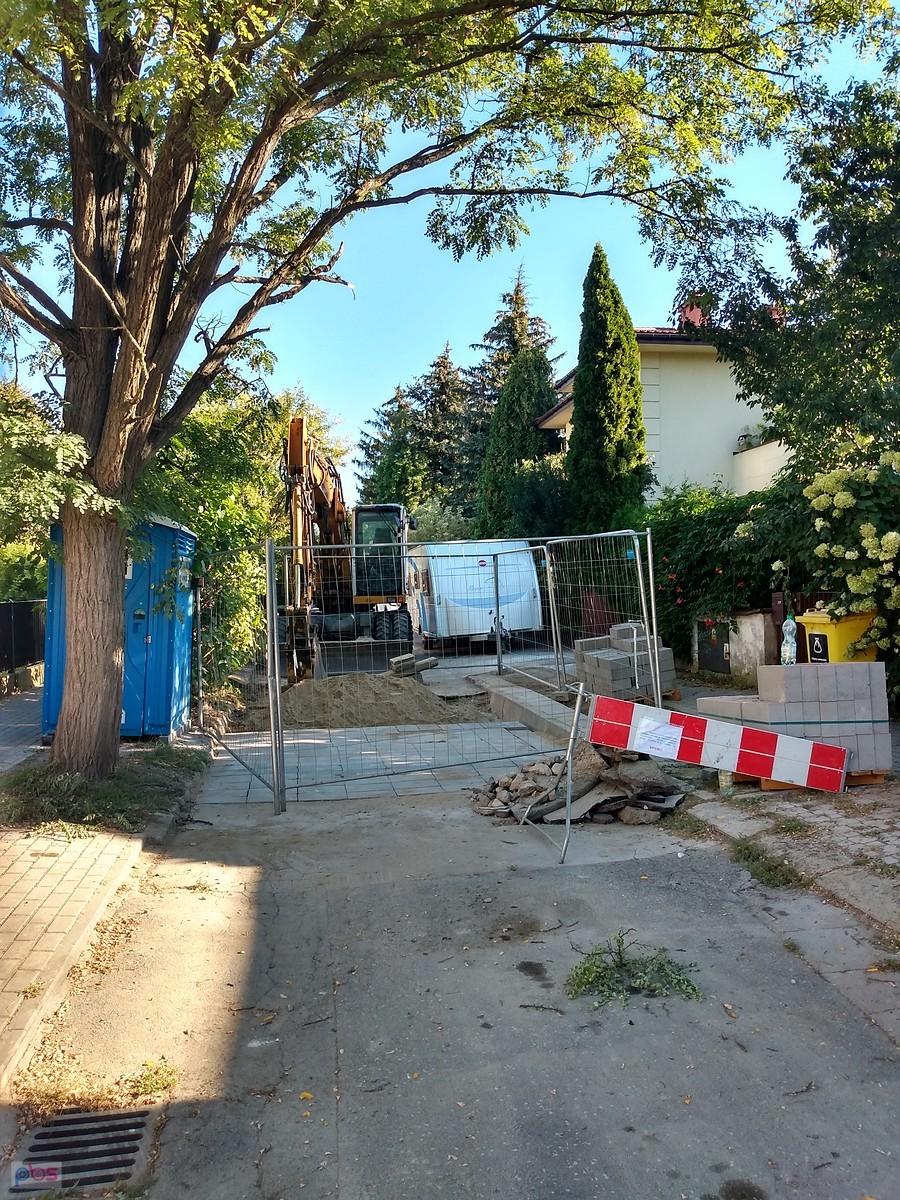 A tu dalej zamknięty przejazd