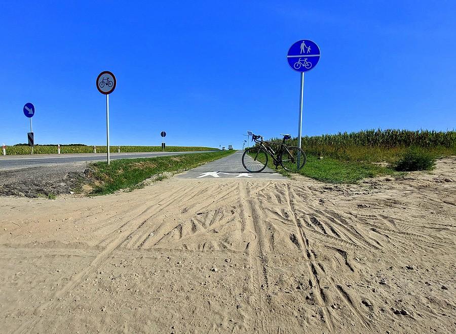 Tak, tak, ta plaża to fragment śmieszki, równolegle straszy zakaz, Żerniki