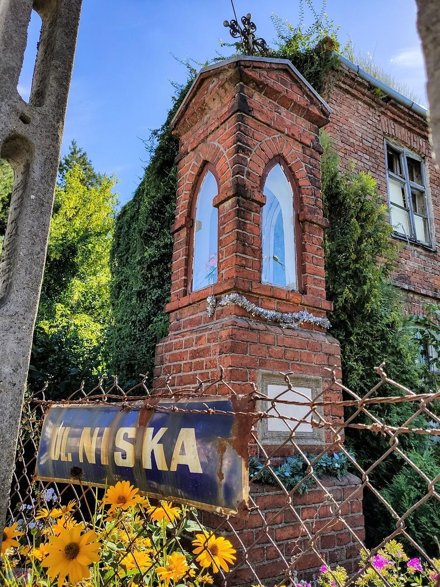 Kapliczka z 1917 w Jeziornie