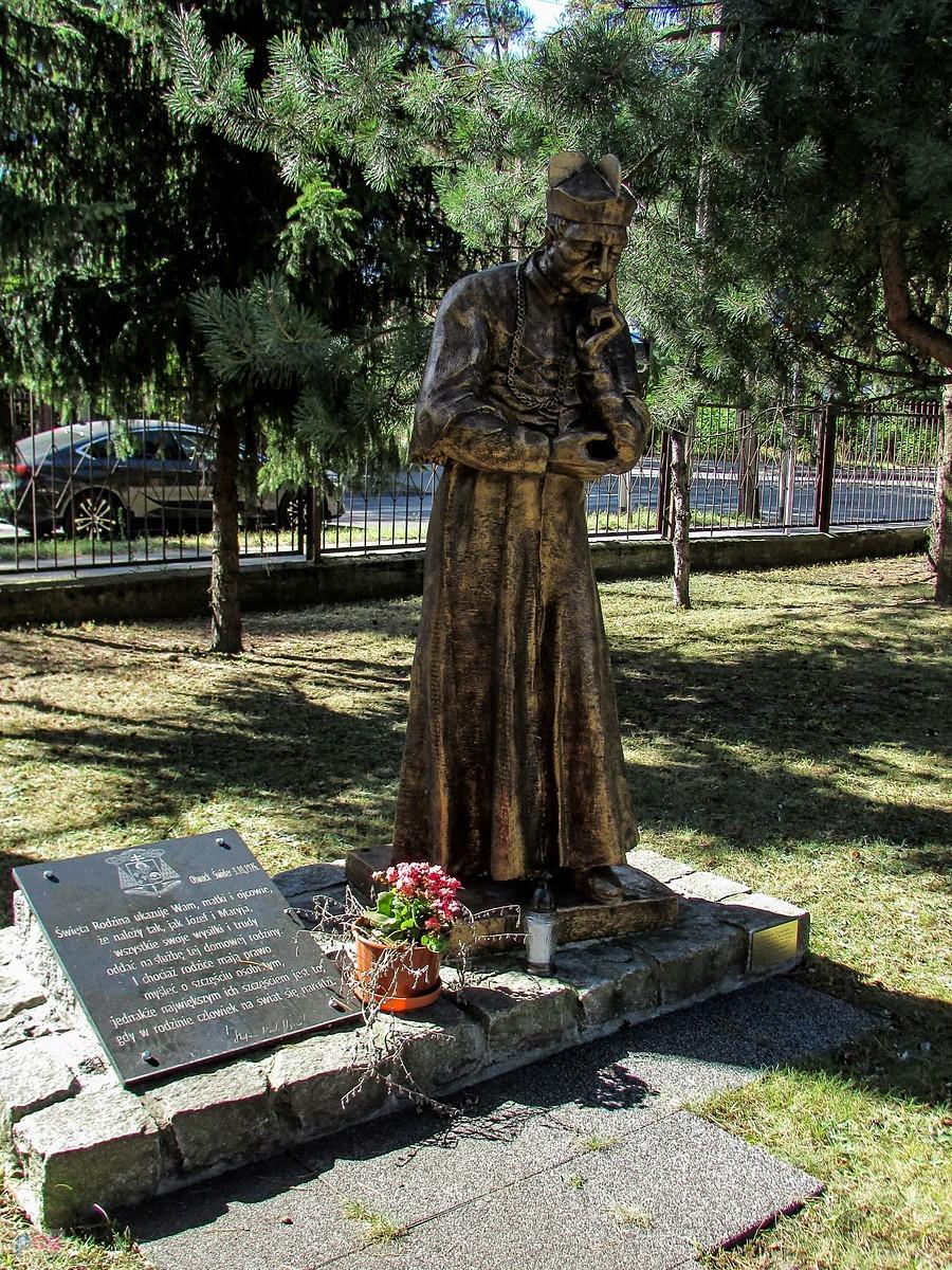 Pomnik kardynała Stefana Wyszyńskiego