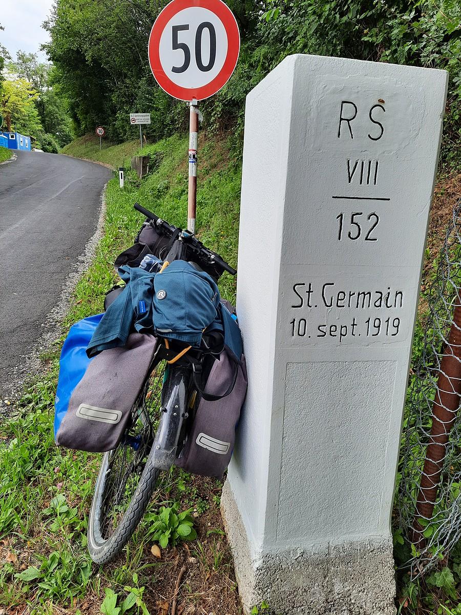 Granica na mocy traktatu z Saint Germain z 1919 roku.