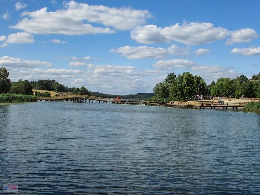 Brodnica - widok na plażę z płd. krańca jeziora Niskie BRodno