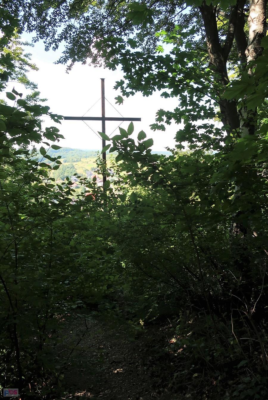 Krzyż na skale w rezerwacie "Buczyna"