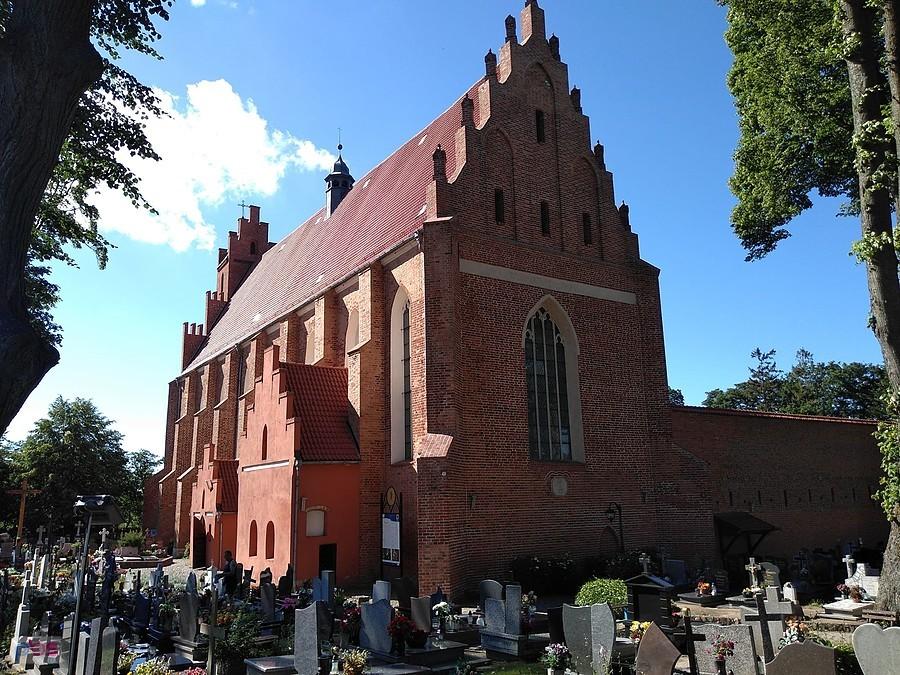 Kościół Zwiastowania Pana w Żarnowcu to okazała budowla, która zaczęła powstawać w XIII wieku. Jej fundatorami byli oliwscy cystersi