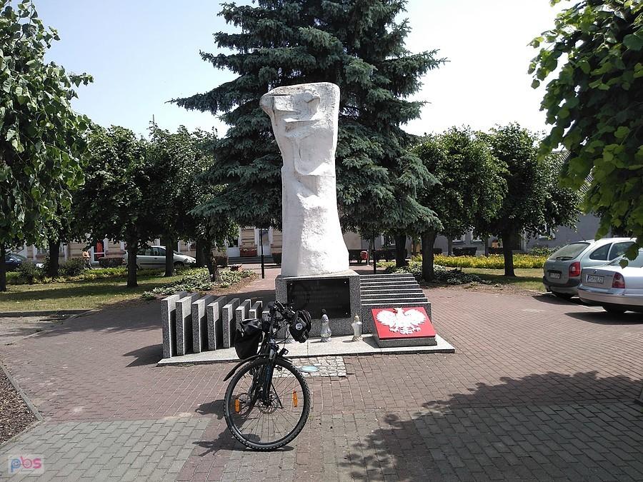 Pomnik w Wysokiej
