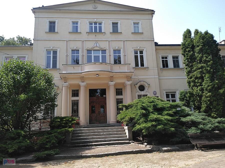 Pałac w Brzostowie