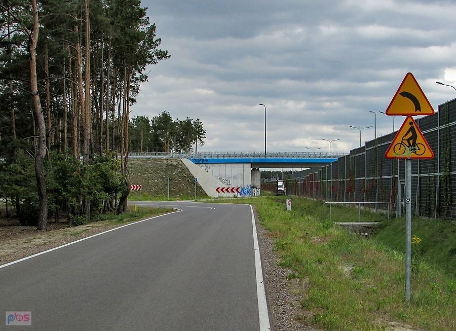 Droga techniczna przy wiadukcie ul. Mozaikowej