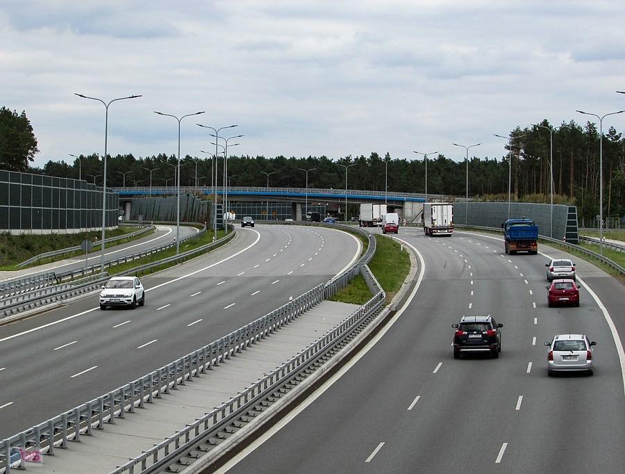 Widok na POW z arterii otwockiej czyli ul. Patriotów