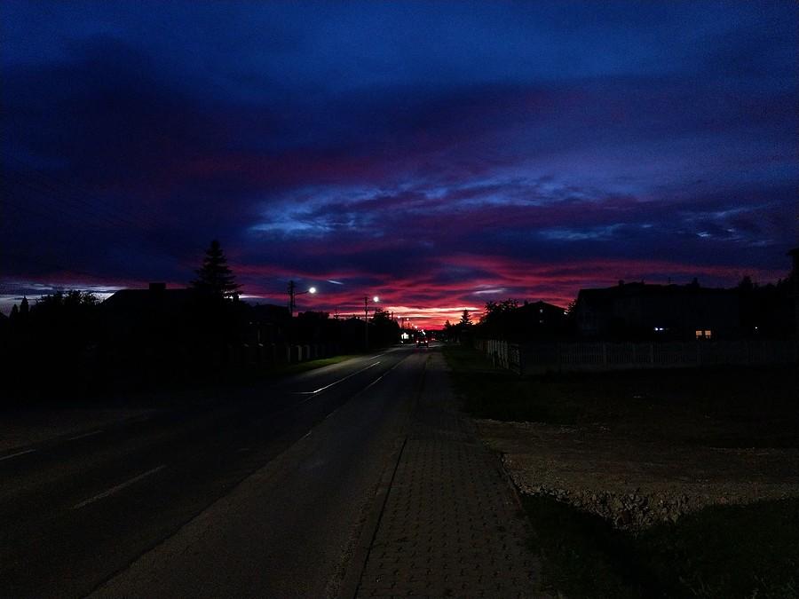 Piękny zachód słońca w Srocku