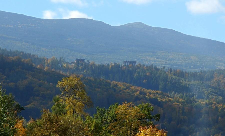 Jakieś paskudztwa pobudowano na stokach