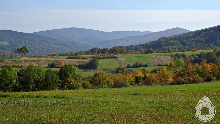 Pasmo Magurskie na horyzocie (spod Bartniej Góry)