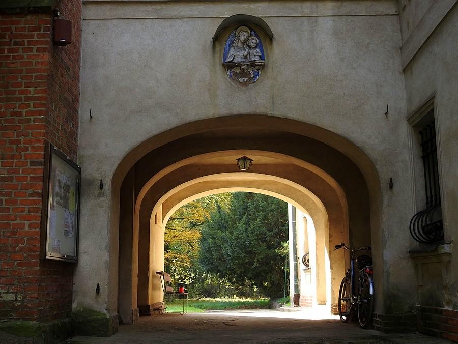 Przejście do parku, Turew