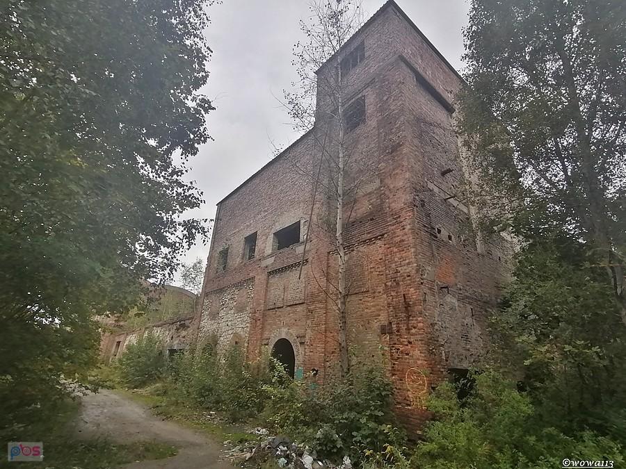 Opuszczona cementownia w Łazach
