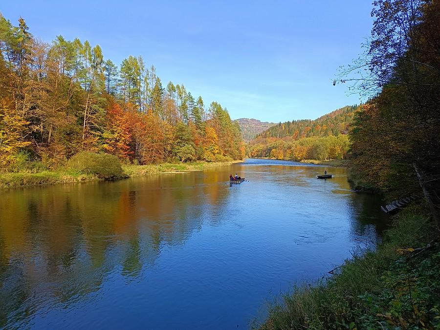 Przełom Dunajca w jesiennej szacie.