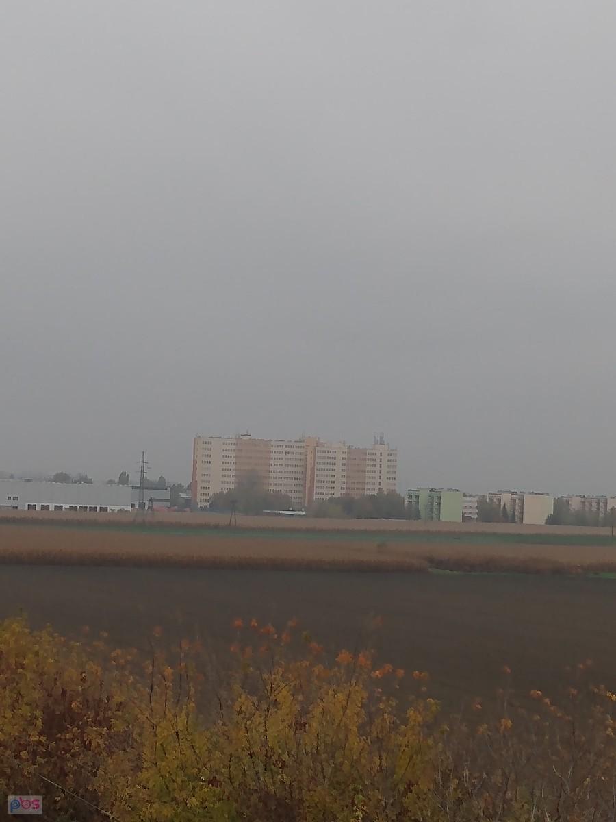 Ożarów z oddali
