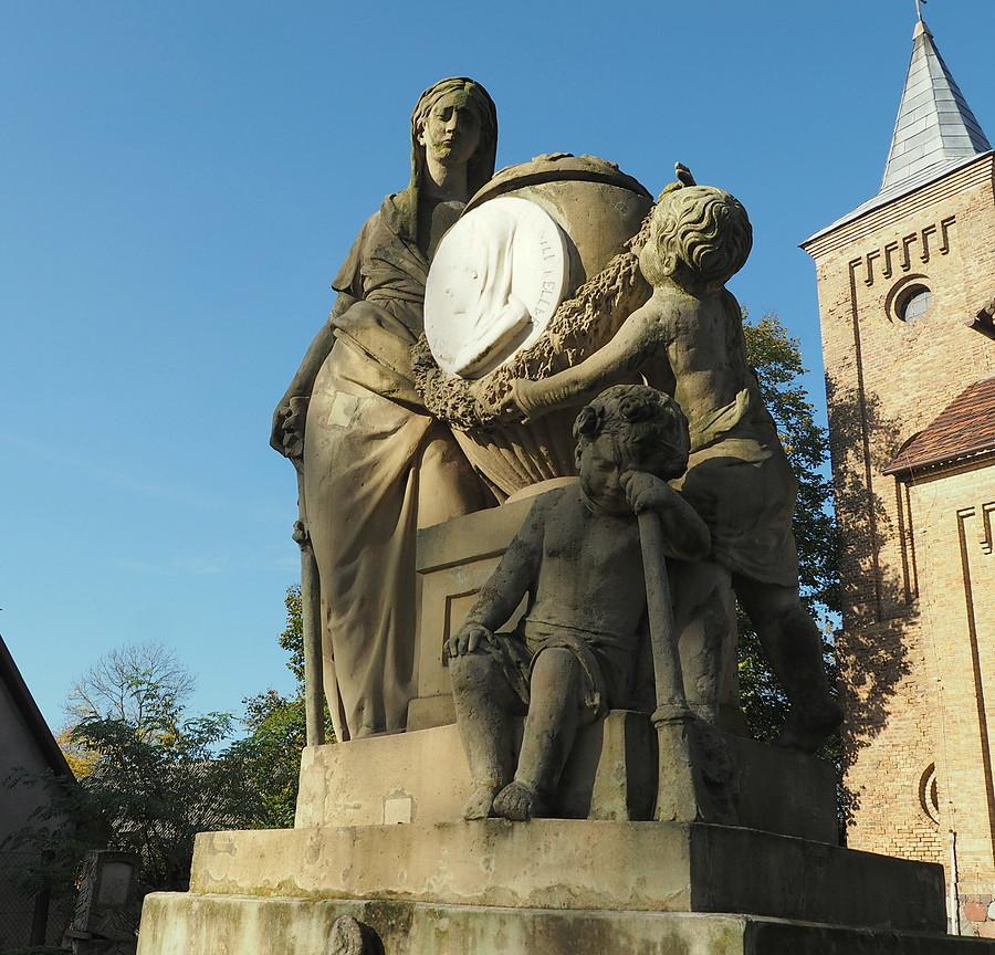 Z pomnika w Gardzku
