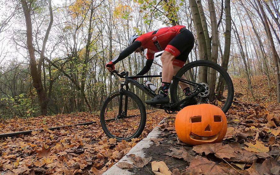 Halloween w moim wykonaniu - MTB na starej stacji PKP Osowa Góra