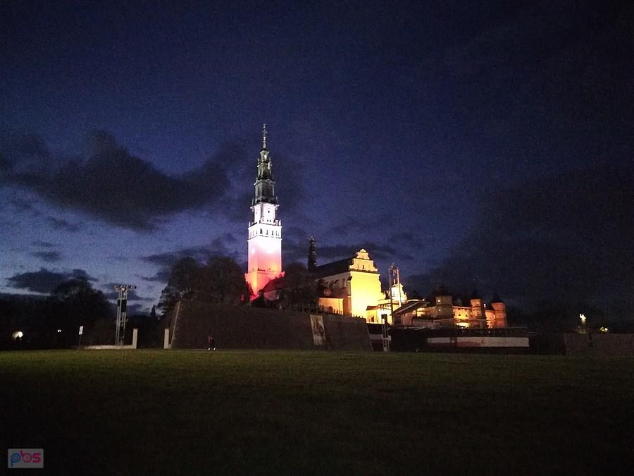 Jasna Góra w barwach narodowych