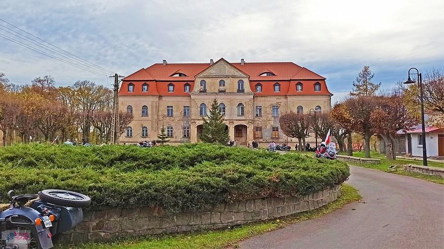 Pałac w Jerzmanowej