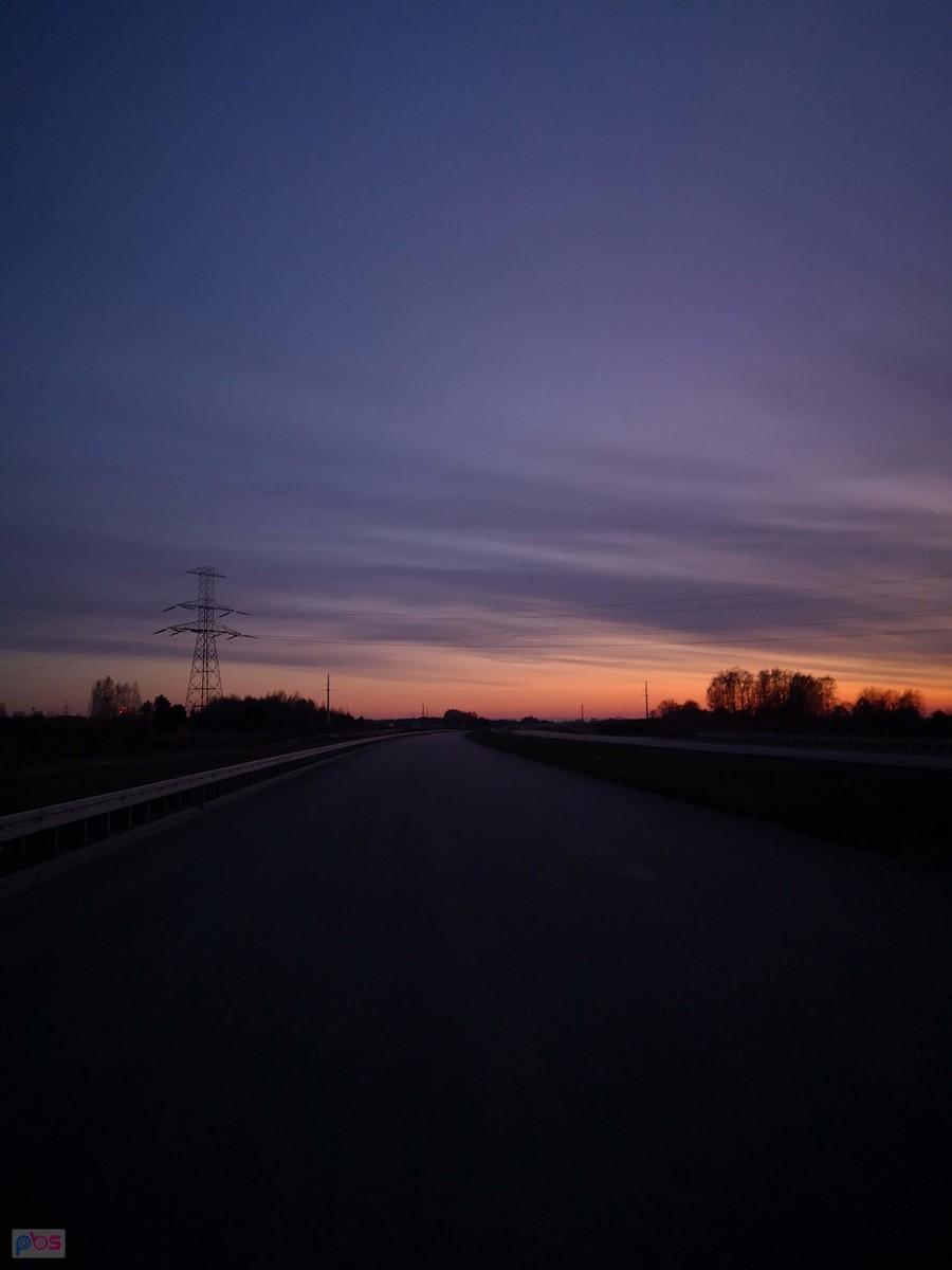 Zachód słońca nad budową S14