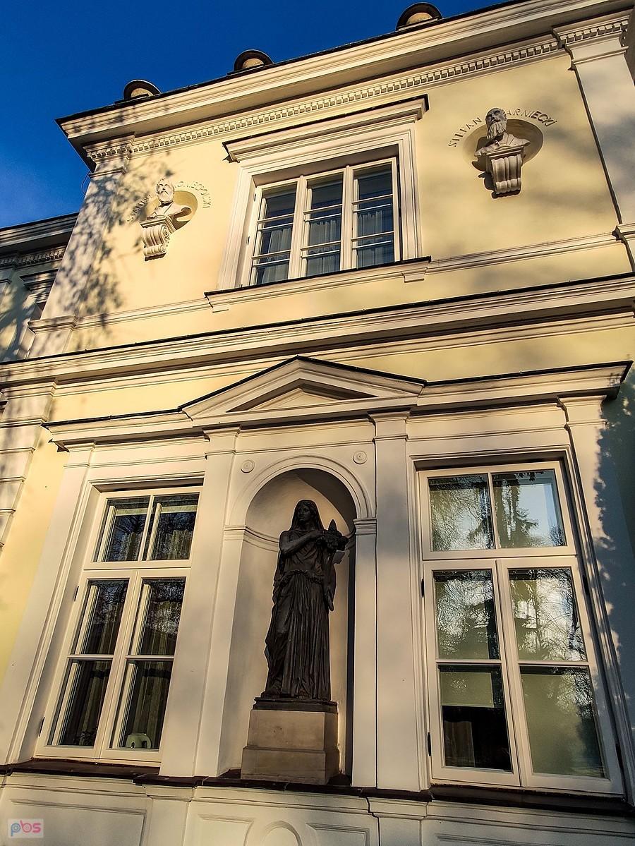 Bogini Fortuna, a nad nią hetmani Koniecpolski i Czarnecki