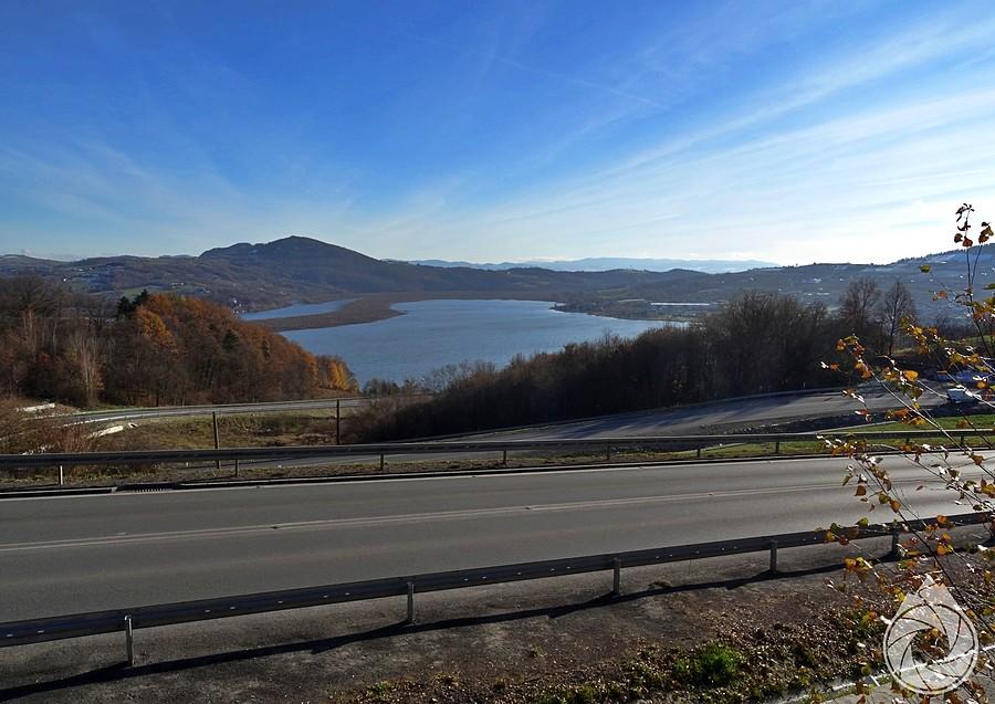 Jezioro Rożnowskie znad serpentyn do Tęgoborza