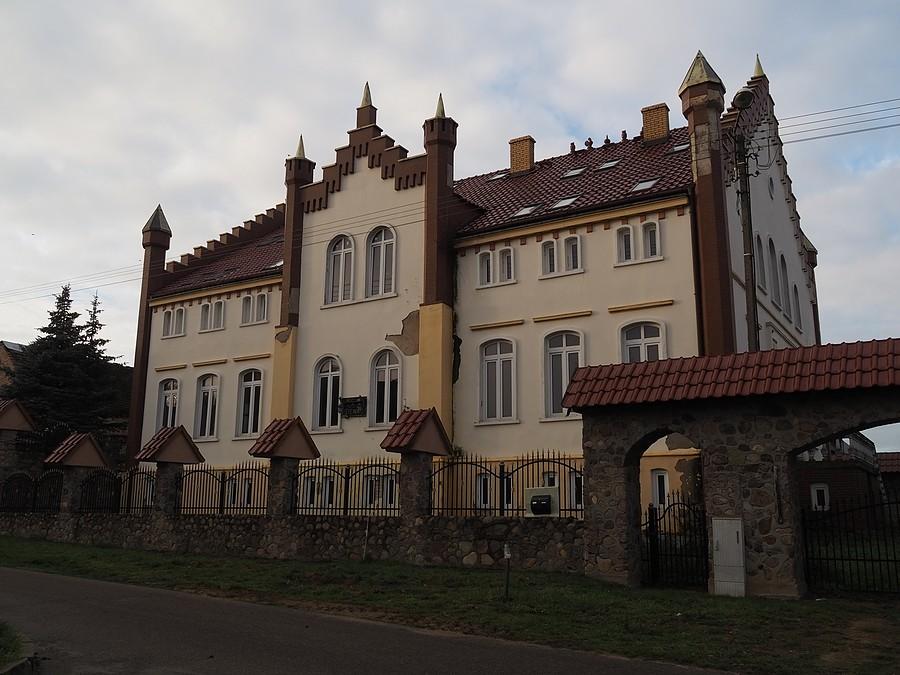Pałacyk w Siennie