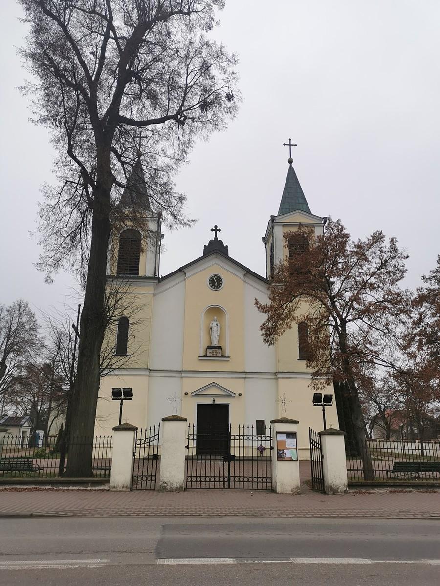 Borzęcin z zagadkowym zegarem