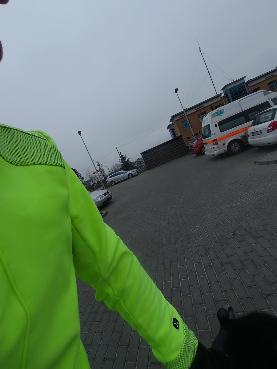 Kurtka koloru zielonego :)