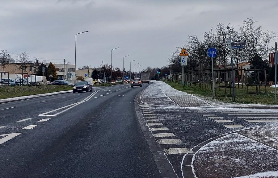 Pięknie usyfiona śmieszka, można śmigać jak człowiek, ulicą :)