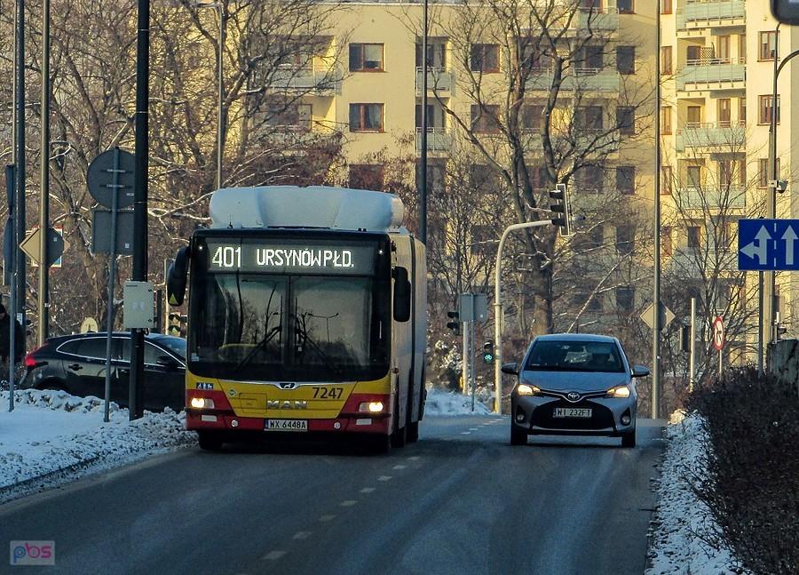 Autobus 401 na Nowoursynowskiej