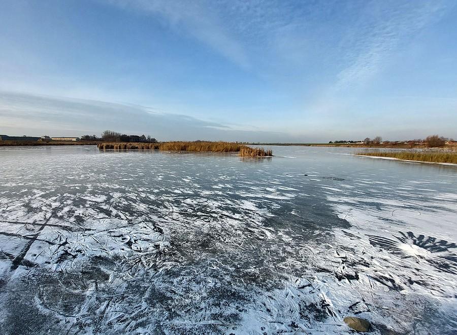 Szczodrzykowo skute lodem