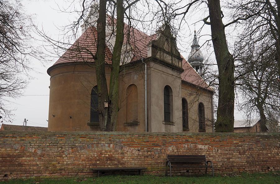 Kościół w Starym Dworku