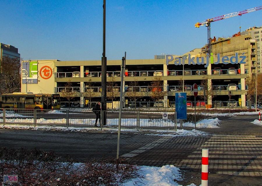 Parking przy stacji Metro Wilanowska