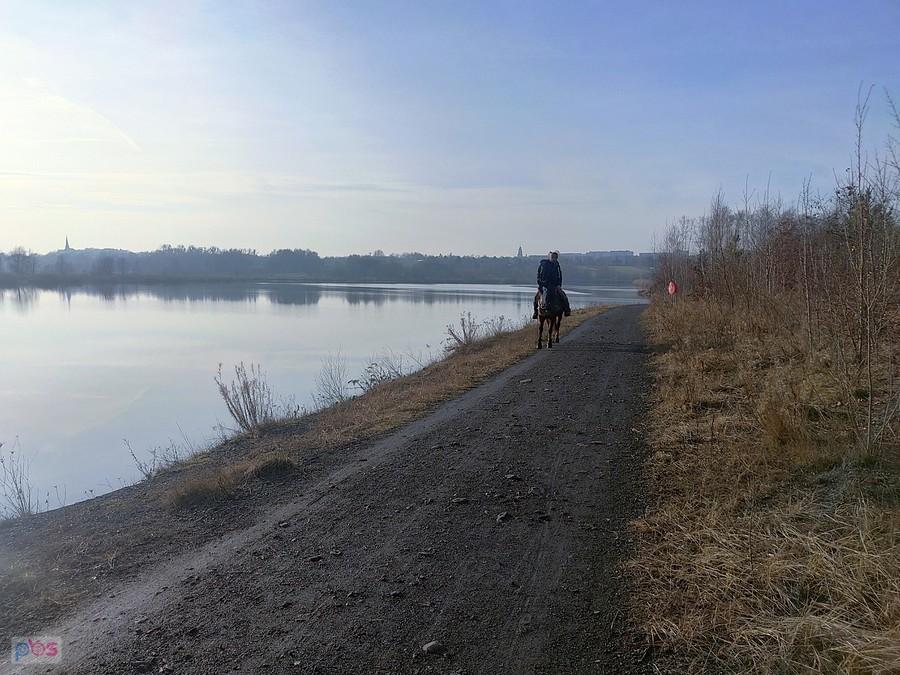 Ludzie jeżdżą