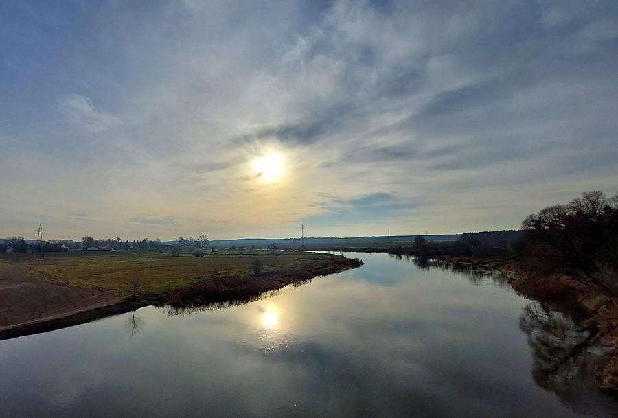 Słońce nad Wartą w Rogalinku