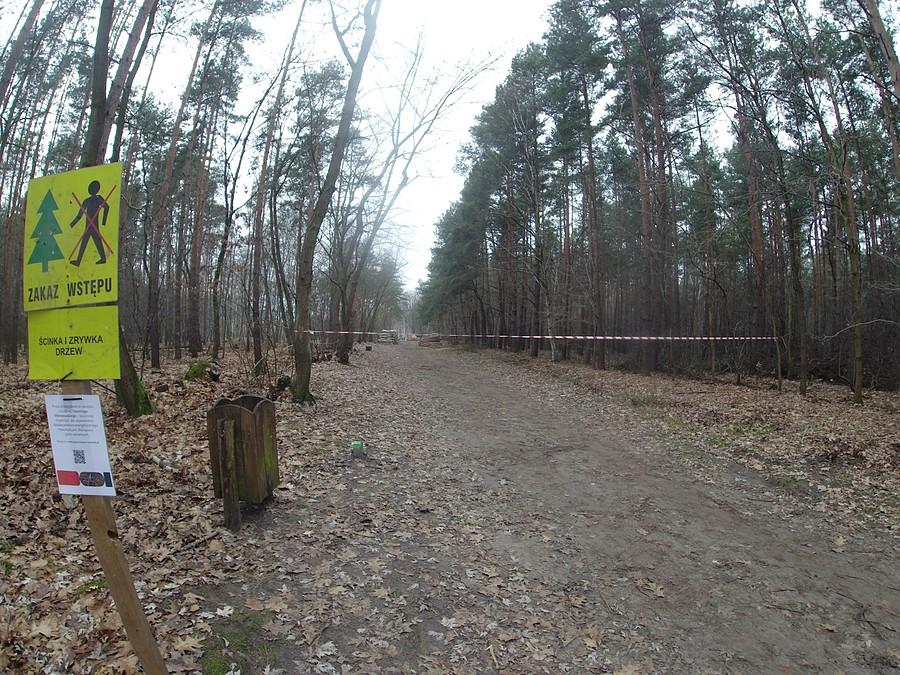 Od strony Grotów wejście wzbronione!