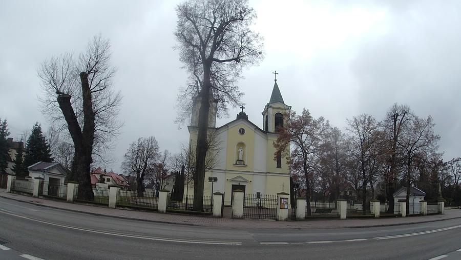 Kontrola czasu w Borzęcinie - zegar nadal chodzi jak chce 11:36