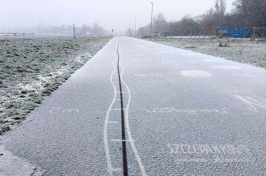 Równo ze znaczkiem nie dałem rady na trzeźwo :)