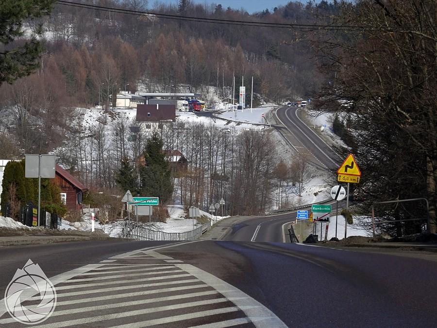 Kombornia Climb wyłazi ze śniegu