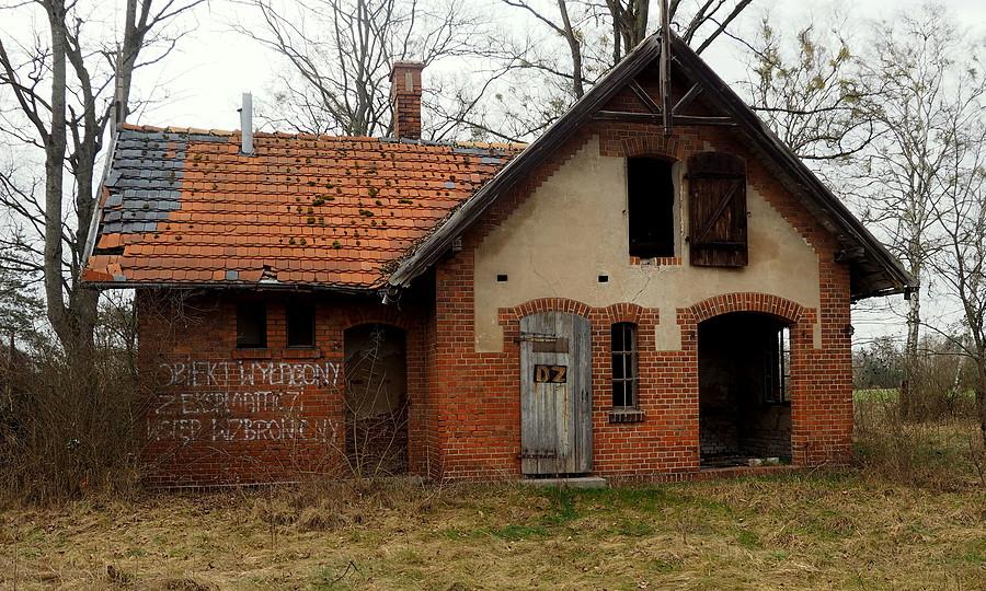 Stacja Lewice, obiekt wyłączony z eksploatacji :)