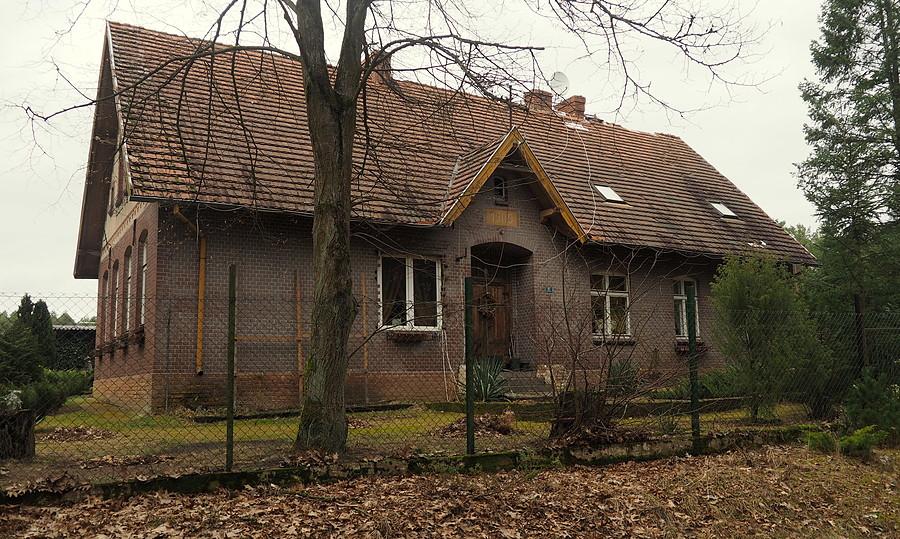 Silna Nowa, dawna szkoła, dziś pensjonat "Samotnia"