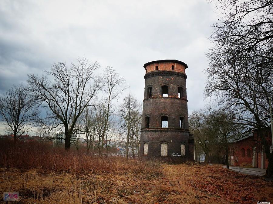 Ruiny wieży ciśnień Huty Donnersmarcka